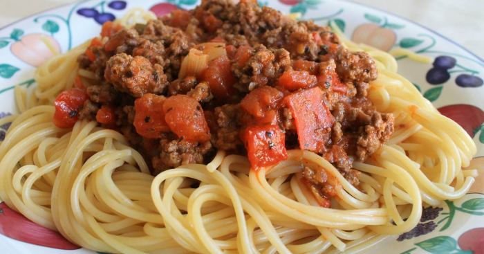 Tomato sauce ground beef recipe