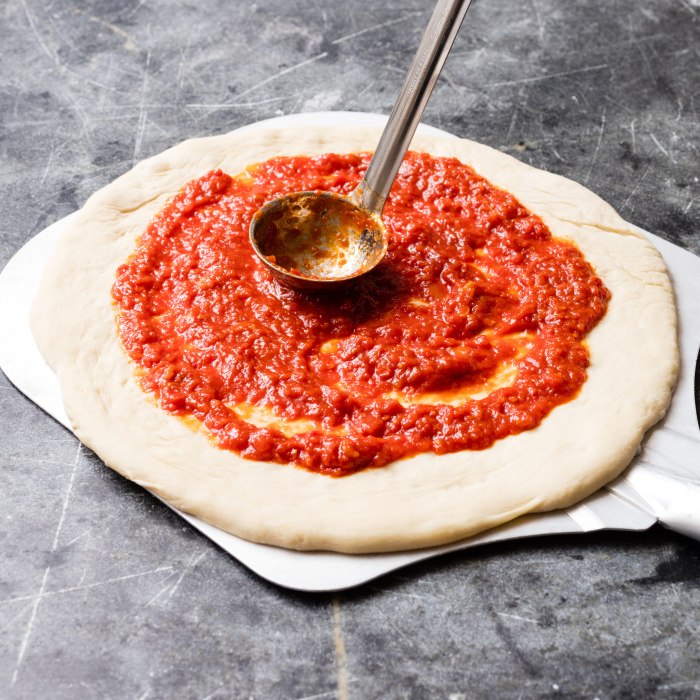 Celebrity pizza sauce sweet tomatoes recipe