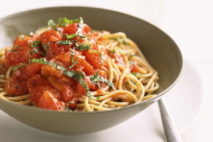 Spaghetti sauce from fresh tomatoes recipe